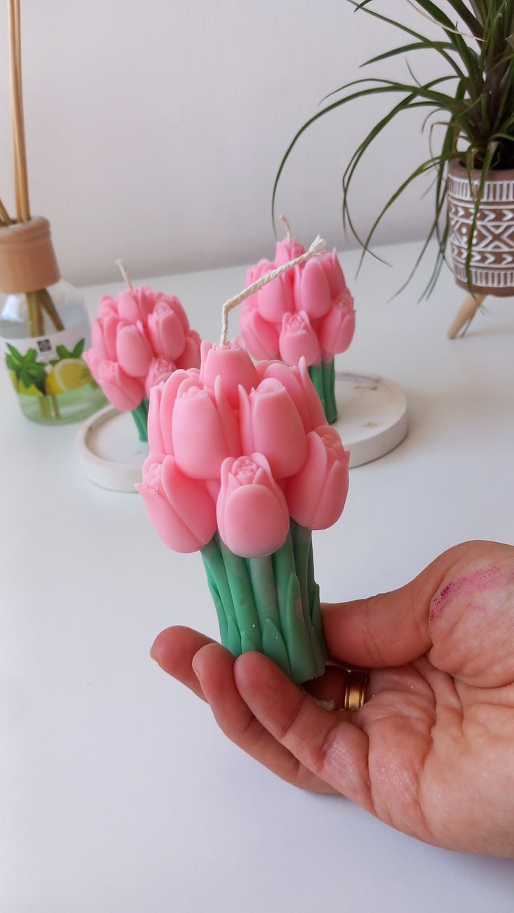 Tulip Bouquet Scented Candle – Artistic Flower-Shaped Scented Candle for Gifting & Home Décor