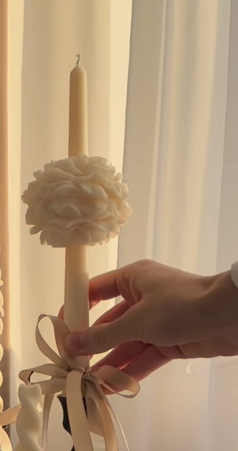 Flamingo Flower Tapered Candle – Elegant Wedding & Home Décor